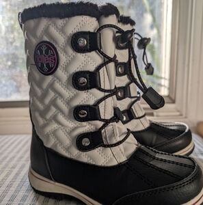 totes Kylie Black and White Kids Snow Boots